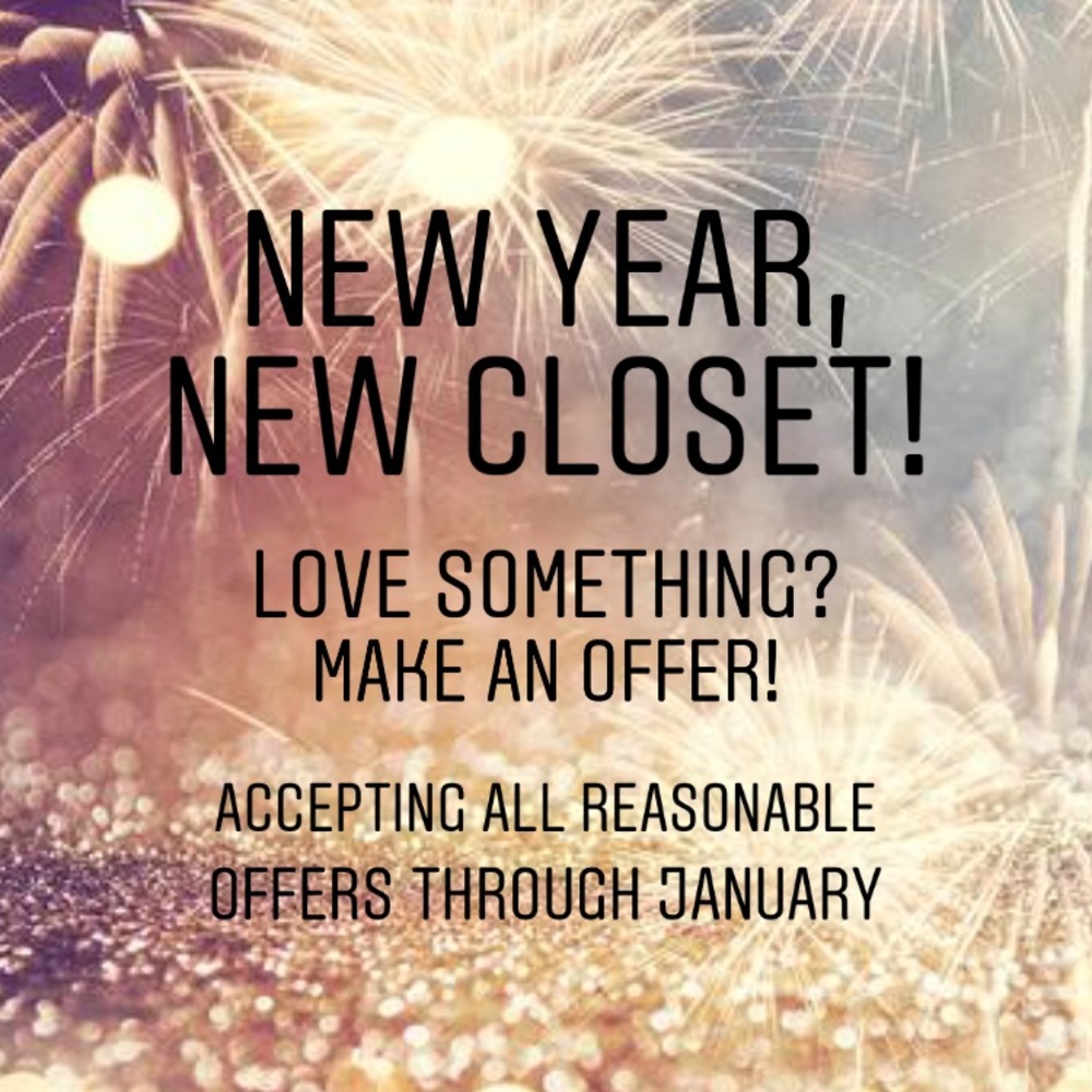 ✨New Year, New Closet!✨Accepting January Offers!✨